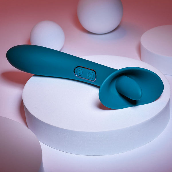 Playboy Pleasure True Indulgence Teal 21.3 Cm Usb Rechargeable  With Flicking Tip Clitoral s