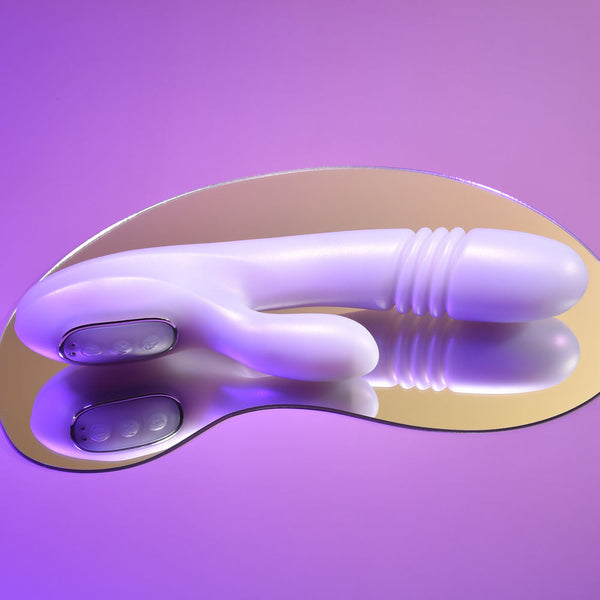 Playboy Pleasure Bumping Bunny Opal 22.9 Cm Usb Rechargeable Thrusting & Warming Rabbit  Rabbit s