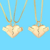 Veile Studios Creative Magnet Love Necklace 2Pcs Heartbroken Shape Men And Women Necklaces & Pendants
